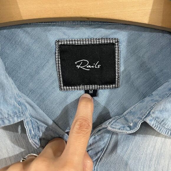 Rails Chambray Plaid Button Down Shirt Long Sleeve Collared Womens Size Medium - Picture 5 of 8